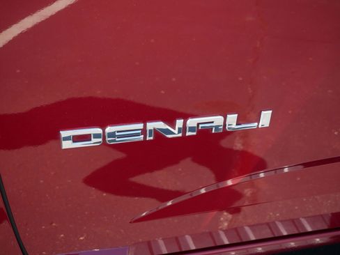 Used 2019 GMC Canyon Denali AWD/4WD image 9