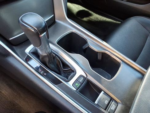 Used 2018 Honda Accord Sport image 22