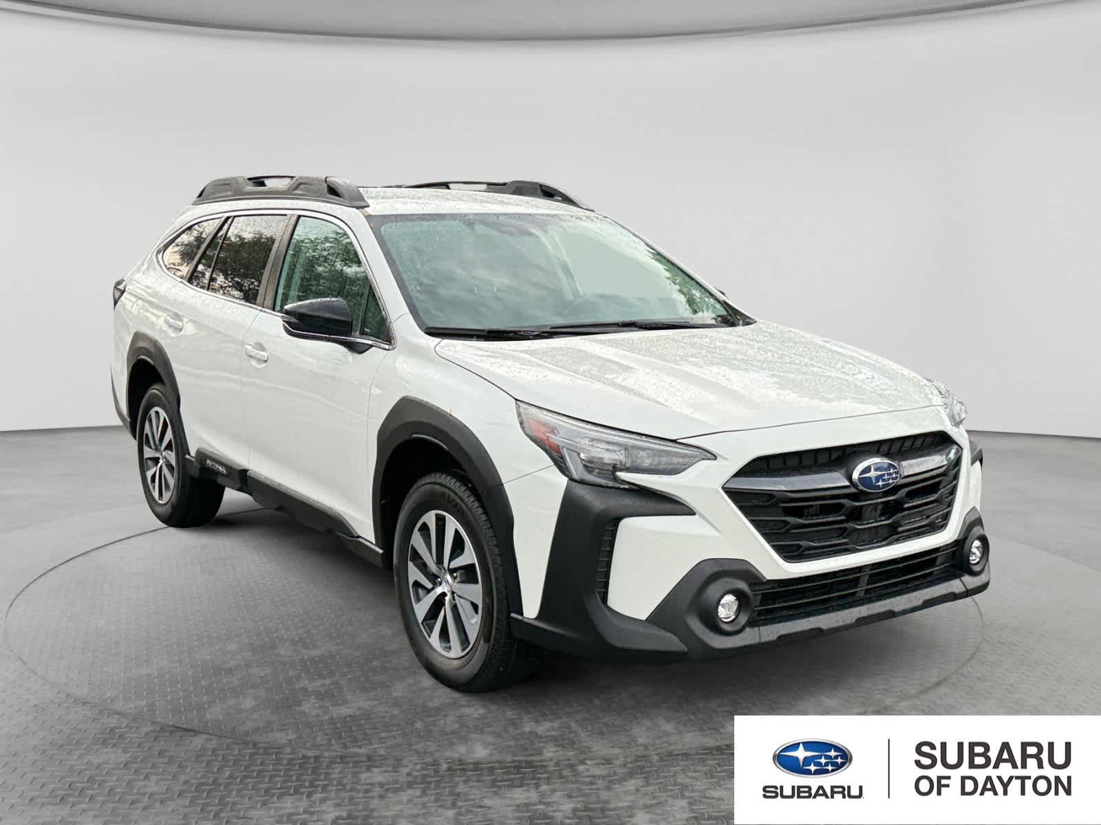 Used 2024 Subaru Outback Premium AWD/4WD image 3