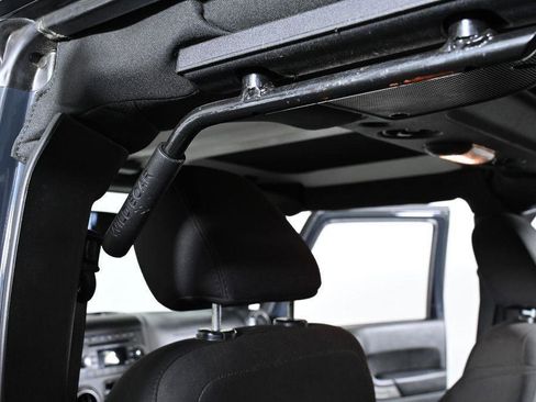 Used 2018 Jeep Wrangler Unlimited Sport S image 30