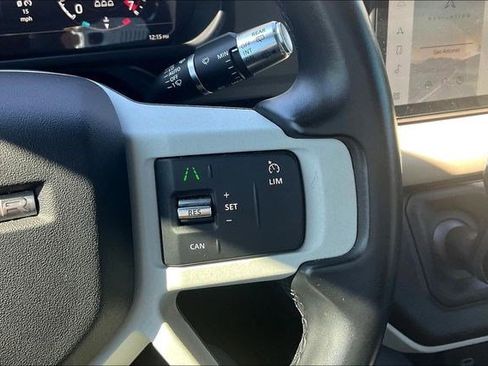 Used 2022 Land Rover Defender 90 X-Dynamic S image 23