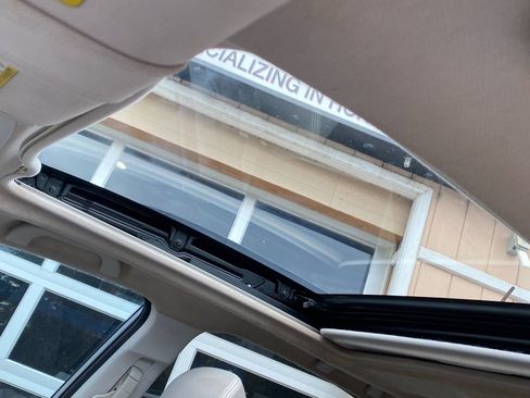 Used 2016 Subaru Forester 2.5i Limited image 19