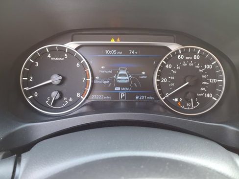 Used 2024 Nissan Altima 2.5 SV FWD image 12