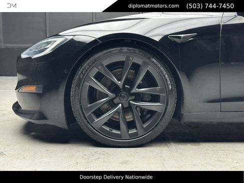 Used 2021 Tesla Model S Plaid image 39