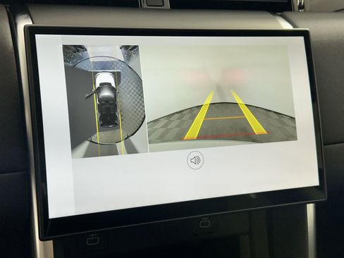 Certified 2025 Land Rover Discovery Sport S image 24