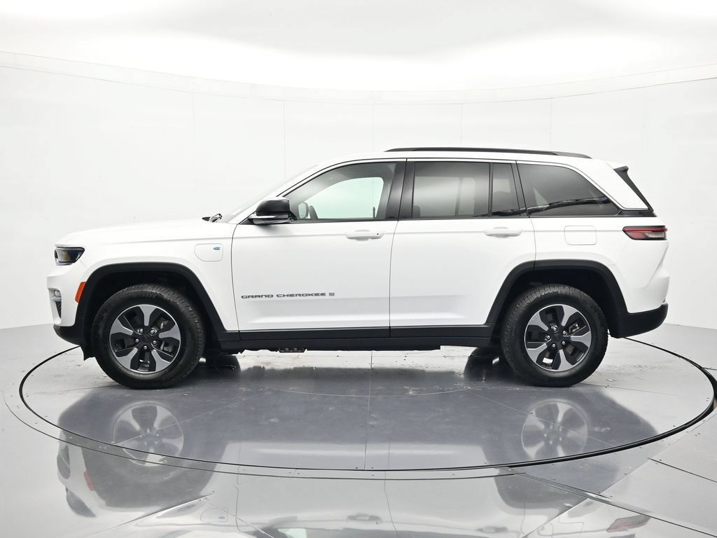 Used 2024 Jeep Grand Cherokee Limited 4xe AWD/4WD image 8