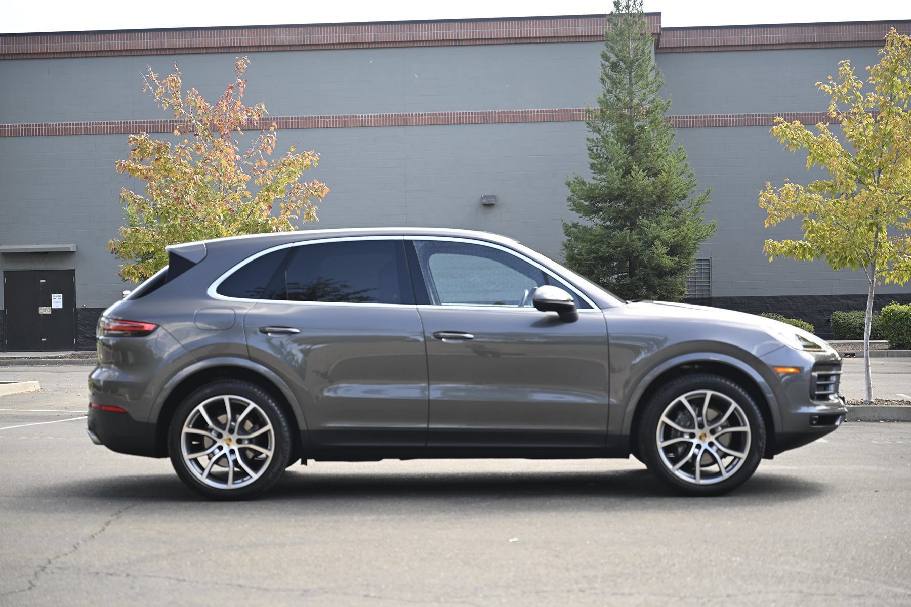 Used 2019 Porsche Cayenne AWD/4WD image 7