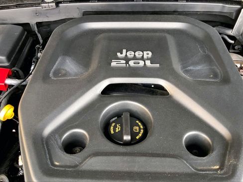 Used 2021 Jeep Wrangler Unlimited Rubicon AWD/4WD image 47