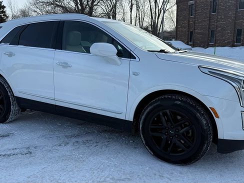 Used 2017 Cadillac XT5 Luxury image 12