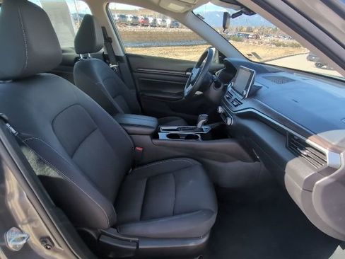 Used 2024 Nissan Altima 2.5 SV image 34