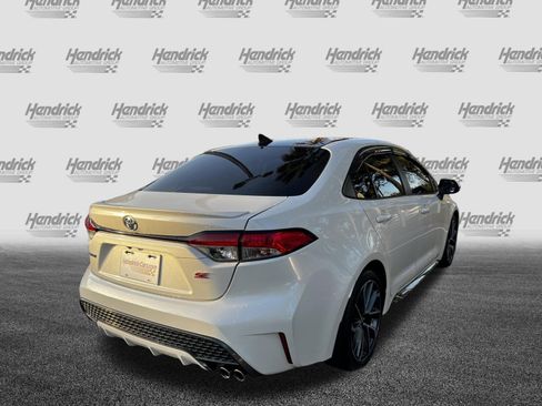 Used 2021 Toyota Corolla SE w/ SE Premium Package image 9