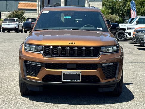 New 2026 Jeep Grand Cherokee Limited AWD/4WD image 8