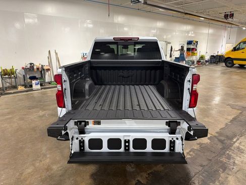 New 2026 Chevrolet Silverado 1500 High Country AWD/4WD image 5
