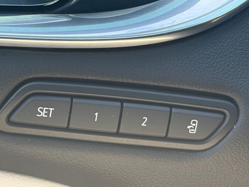 Used 2023 Buick Enclave Avenir w/ Avenir Technology Package FWD image 15