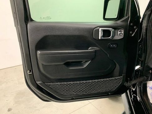 Used 2022 Jeep Wrangler Unlimited Sport AWD/4WD image 18