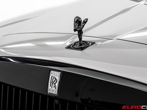 Used 2024 Rolls-Royce Cullinan image 11