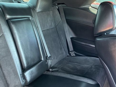 Used 2015 Dodge Challenger R/T Scat Pack w/ Leather Interior Group RWD image 17