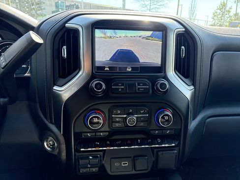 Used 2021 Chevrolet Silverado 1500 LT Trail Boss w/ Convenience Package II image 28