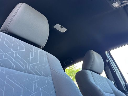 Used 2017 Toyota Tacoma TRD Off-Road image 16