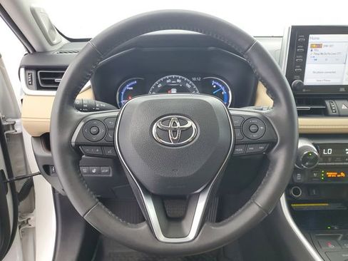 Used 2020 Toyota RAV4 Limited AWD/4WD image 24