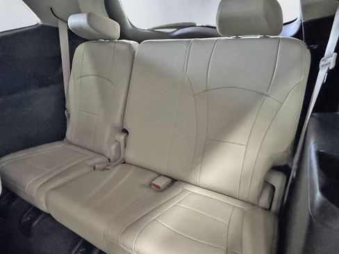 Used 2020 Buick Enclave Essence FWD image 21