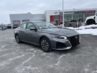 Used 2023 Nissan Altima 2.5 SV
