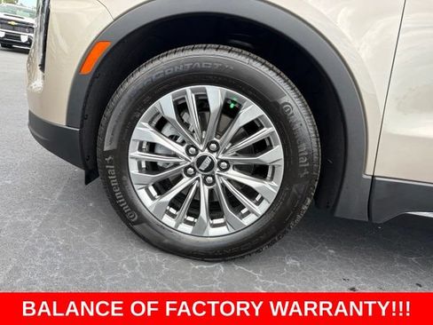 Used 2024 Cadillac XT4 Premium Luxury FWD image 9