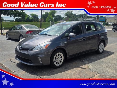 Used 2014 Toyota Prius V Three FWD image 1