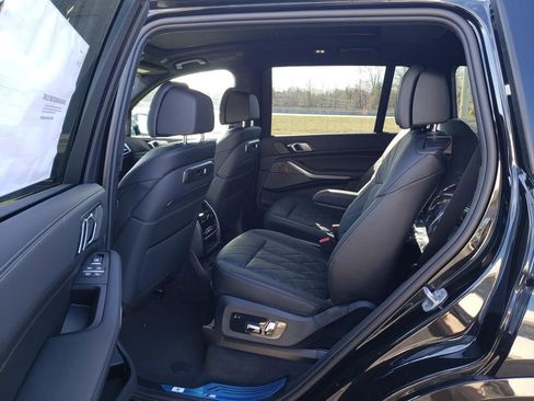 New 2026 BMW X7 xDrive40i image 7