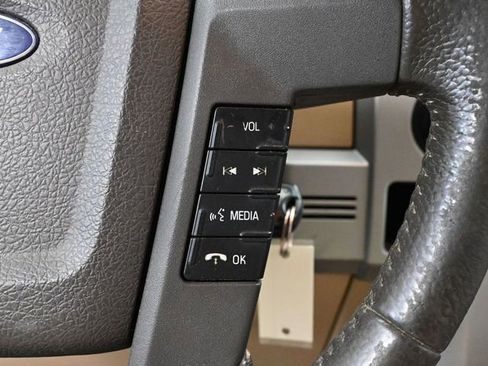 Used 2011 Ford F150 Lariat w/ Lariat Chrome Pkg image 27