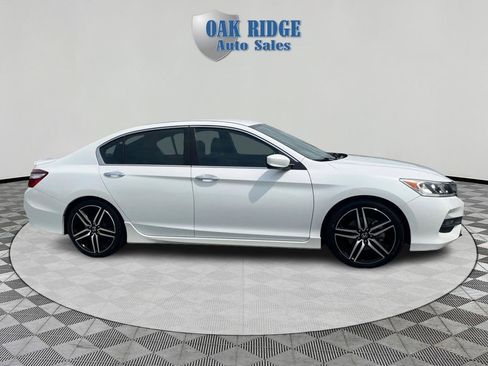 Used 2016 Honda Accord Sport image 4