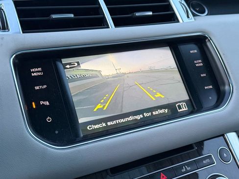 Used 2015 Land Rover Range Rover Sport SE image 9