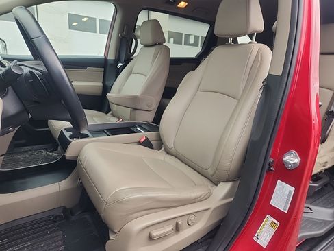 Used 2024 Honda Odyssey EX-L image 17