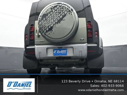 Used 2020 Land Rover Defender 110 HSE AWD/4WD image 11