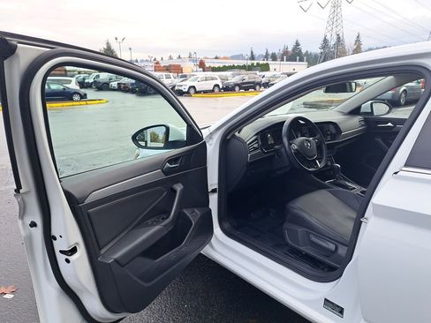 Used 2019 Volkswagen Jetta SE image 11