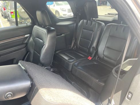 Used 2017 Ford Explorer Limited AWD/4WD image 28