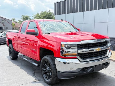 Used 2019 Chevrolet Silverado 1500 LT AWD/4WD image 9