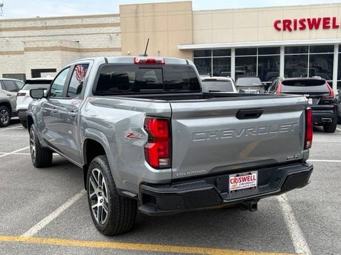 Used 2023 Chevrolet Colorado Z71 w/ Z71 Convenience Package 2 AWD/4WD image 3