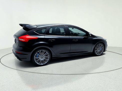 Used 2017 Ford Focus RS AWD/4WD image 8