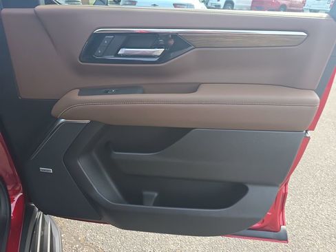 New 2026 Chevrolet Suburban High Country AWD/4WD image 23