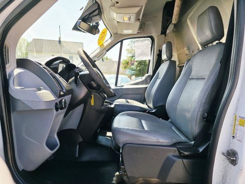 Used 2018 Ford Transit 250 148 Medium Roof RWD image 11