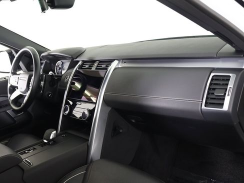 Used 2023 Land Rover Discovery S R-Dynamic image 34