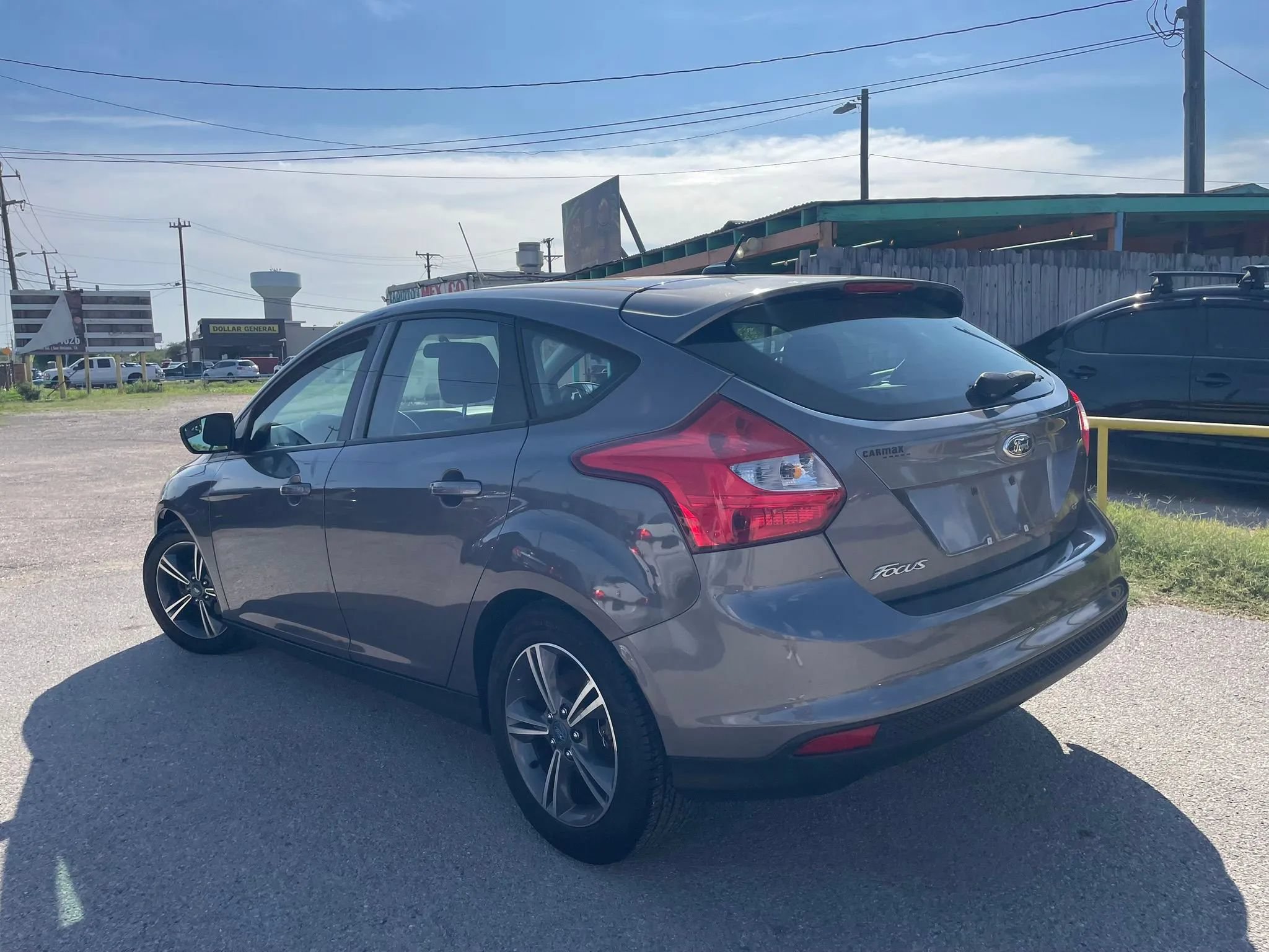 Used 2012 Ford Focus SE FWD image 3