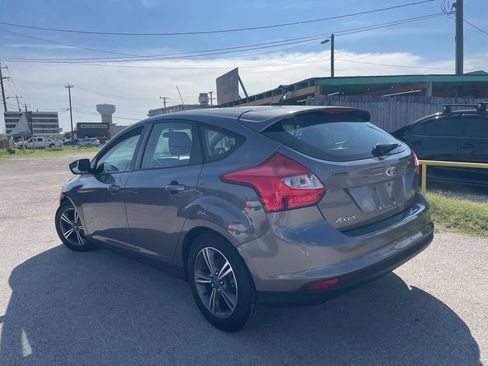Used 2012 Ford Focus SE FWD image 3