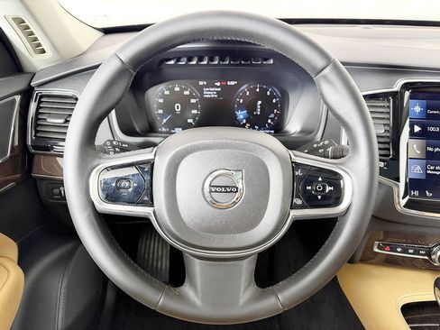 Used 2016 Volvo XC90 T6 Momentum w/ Protection Package Plus AWD/4WD image 60
