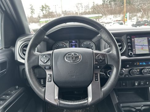 Used 2020 Toyota Tacoma TRD Sport image 14
