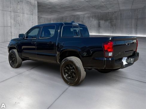 Used 2022 Toyota Tacoma SR image 4