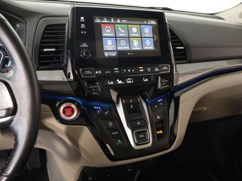 Used 2024 Honda Odyssey Elite image 5