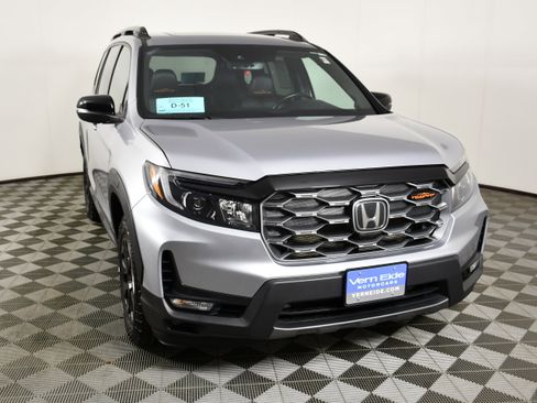 Used 2022 Honda Passport TrailSport image 3