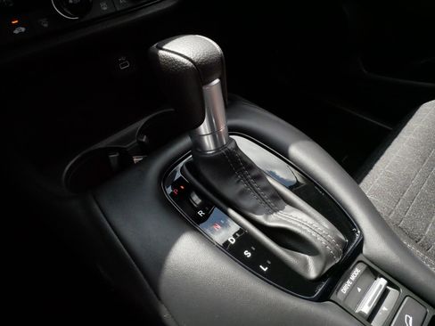 Certified 2025 Honda HR-V LX image 25